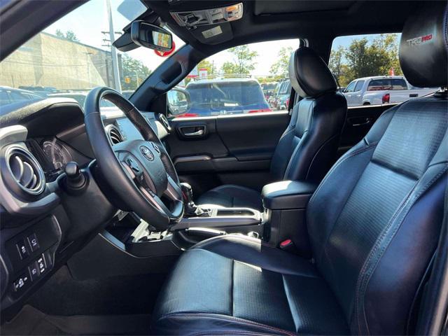 Photo of 2022 Midnight Black Metallic Toyota Tacoma