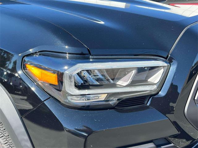 Photo of 2022 Midnight Black Metallic Toyota Tacoma