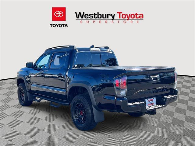 Photo of 2022 Midnight Black Metallic Toyota Tacoma