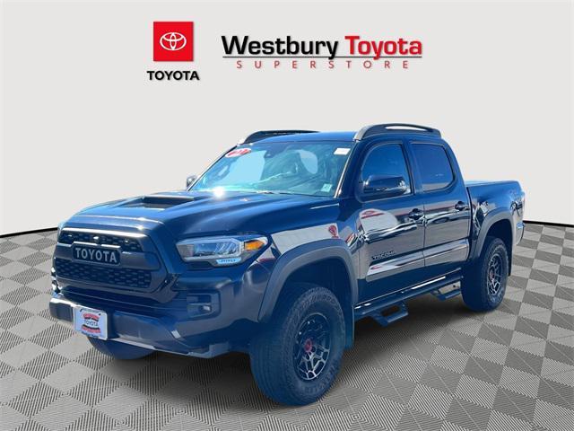 Photo of 2022 Midnight Black Metallic Toyota Tacoma