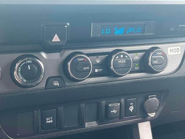 Photo of 2022 White Toyota Tacoma