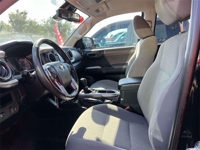 Photo of 2018 Midnight Black Metallic Toyota Tacoma