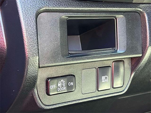 Photo of 2018 Midnight Black Metallic Toyota Tacoma