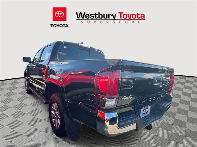 Photo of 2018 Midnight Black Metallic Toyota Tacoma