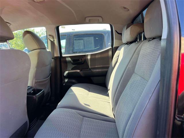 Photo of 2018 Midnight Black Metallic Toyota Tacoma
