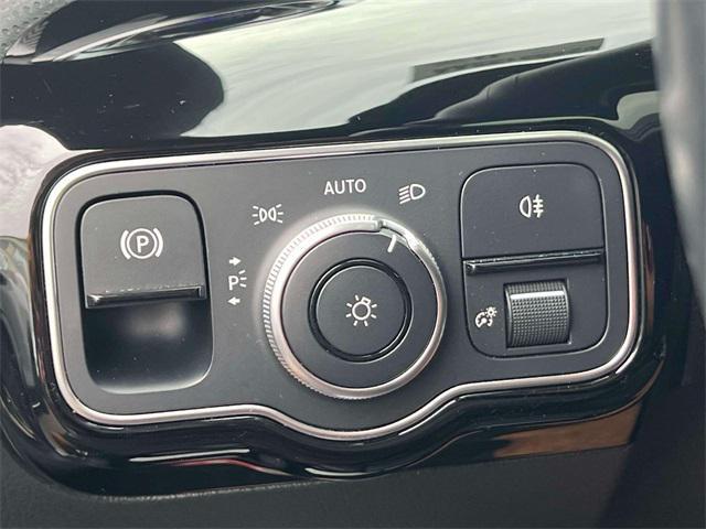 Photo of 2022 MANUFAKTUR Mountain Gray Magno Mercedes-Benz CLA 250