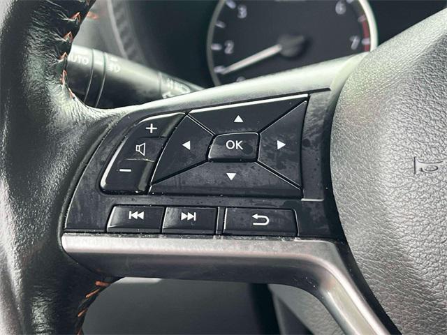 Photo of 2023 Aspen White Tricoat/Super Black Nissan Sentra