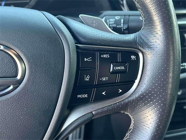 Photo of 2022 Ultra White Lexus ES 350