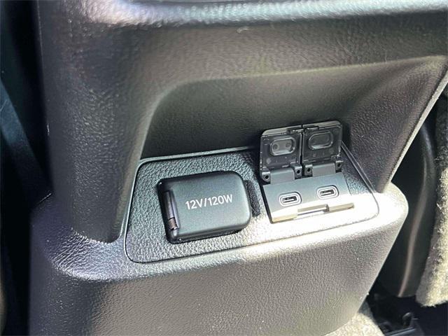 Photo of 2022 Ultra White Lexus ES 350