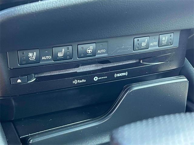 Photo of 2022 Ultra White Lexus ES 350