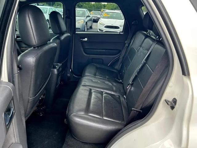 Photo of 2012 WHITE Ford Escape