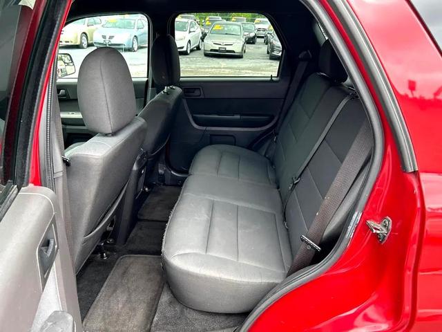 Photo of 2011 RED Ford Escape