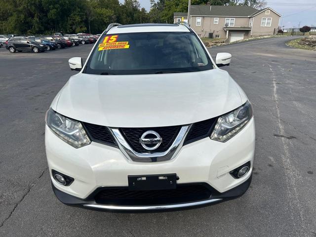 Photo of 2015 WHITE Nissan Rogue