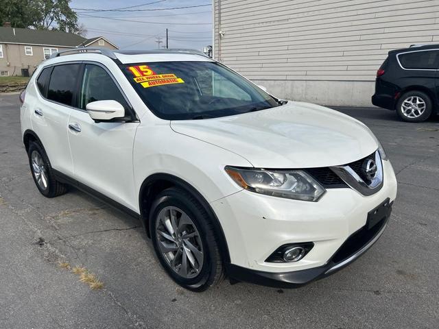Photo of 2015 WHITE Nissan Rogue