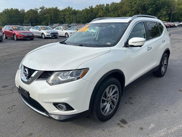 Photo of 2015 WHITE Nissan Rogue