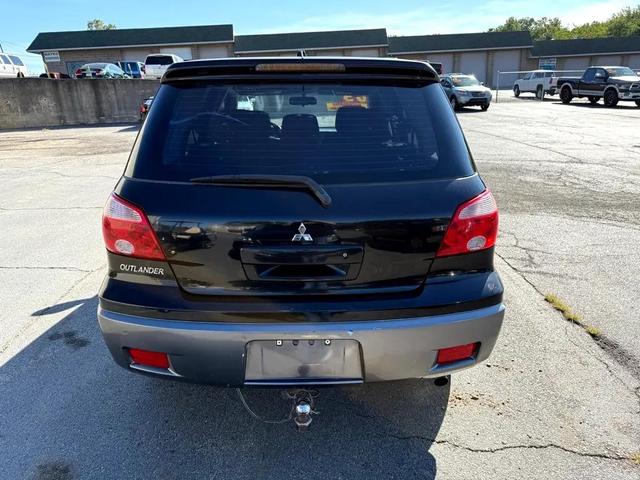 Photo of 2005 BLACK Mitsubishi Outlander