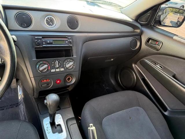 Photo of 2005 BLACK Mitsubishi Outlander