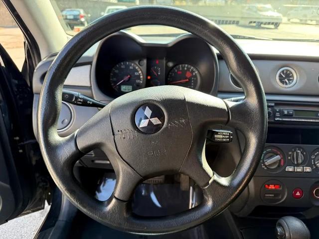Photo of 2005 BLACK Mitsubishi Outlander
