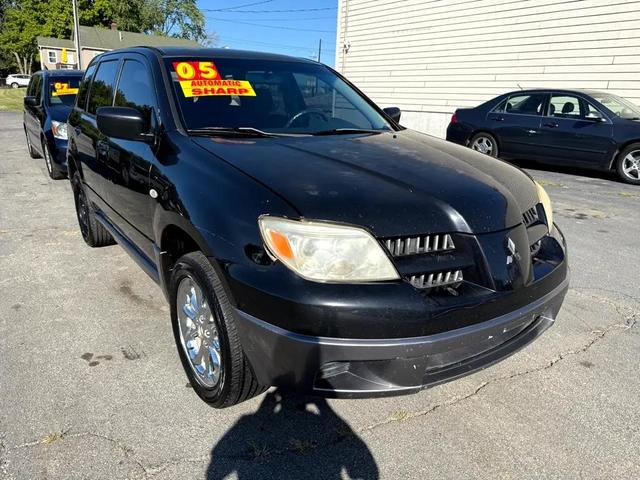 Photo of 2005 BLACK Mitsubishi Outlander