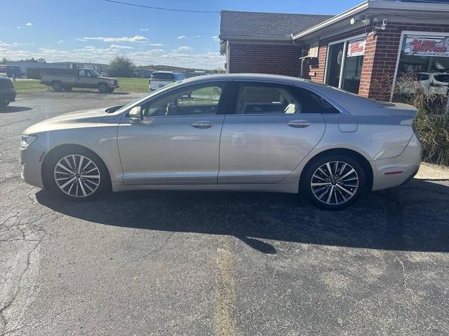 Photo of 2017 Tan Lincoln MKZ Hybrid