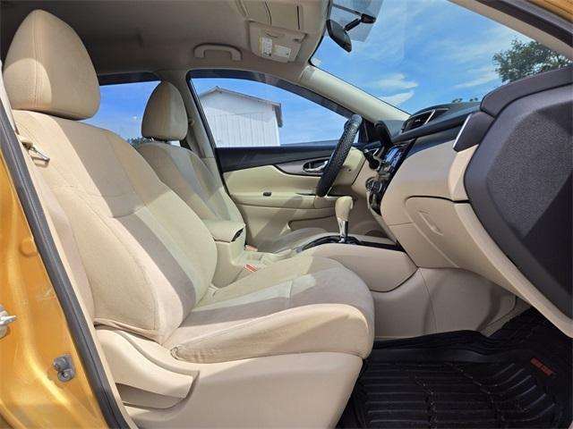 Photo of 2015 Saharan Sun Nissan Rogue