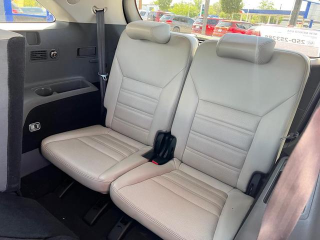 Photo of 2016 MAROON Kia Sorento