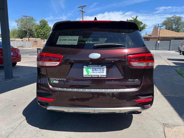 Photo of 2016 MAROON Kia Sorento