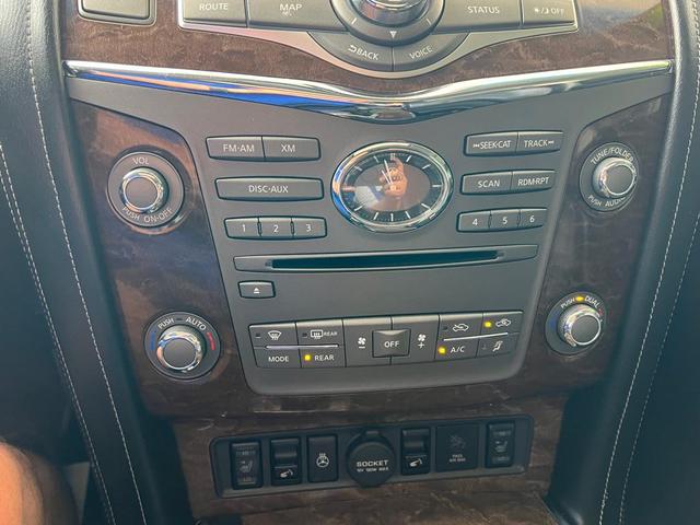Photo of 2015 Majestic White INFINITI QX80