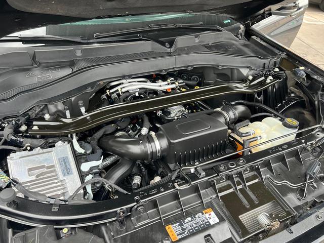 Photo of 2022 Carbonized Gray Metallic Ford Explorer