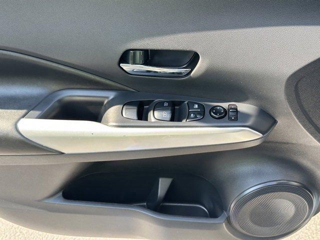 Photo of 2019 Brilliant Silver Nissan Kicks