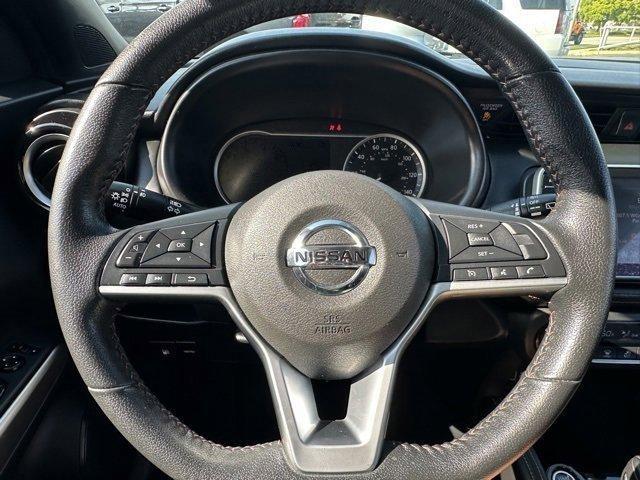 Photo of 2019 Brilliant Silver Nissan Kicks