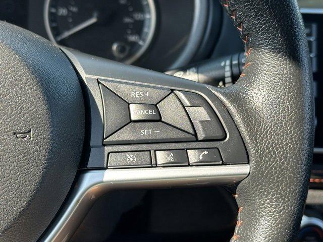 Photo of 2019 Brilliant Silver Nissan Kicks