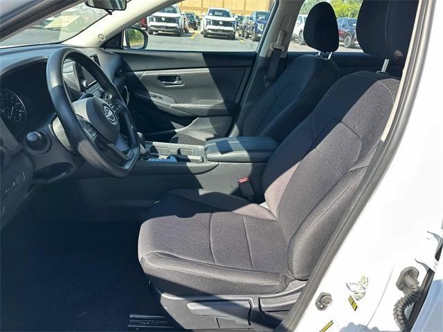 Photo of 2025 Cloud White Nissan Sentra