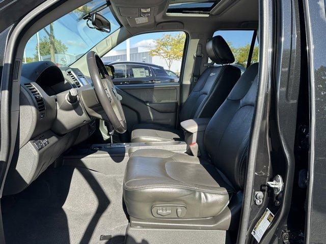 Photo of 2020 Magnetic Black Nissan Frontier