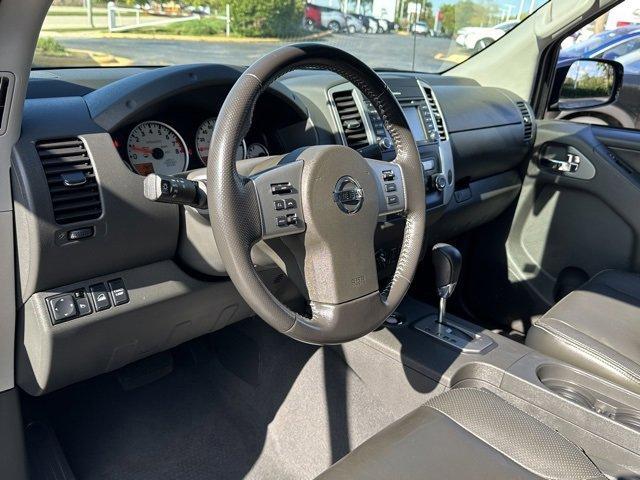 Photo of 2020 Magnetic Black Nissan Frontier