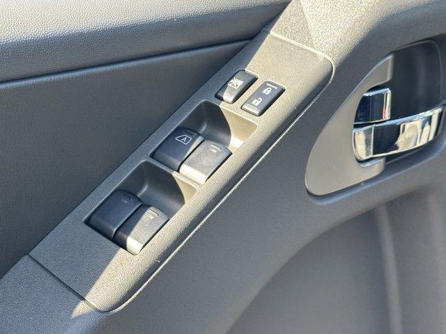 Photo of 2020 Magnetic Black Nissan Frontier