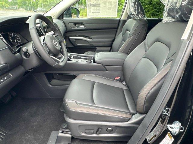 Photo of 2025 Black Nissan Pathfinder