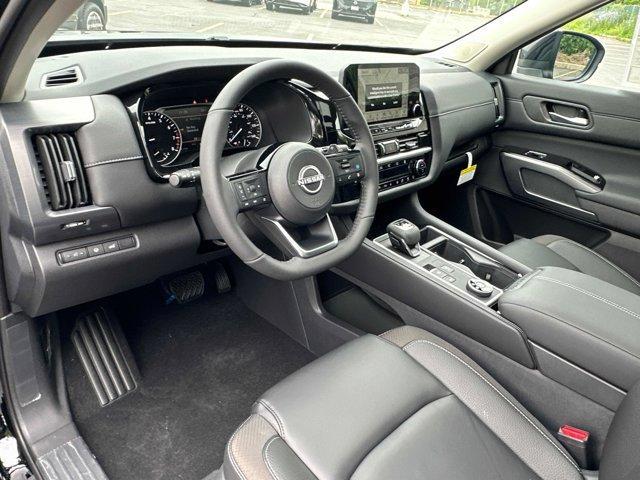 Photo of 2025 Black Nissan Pathfinder