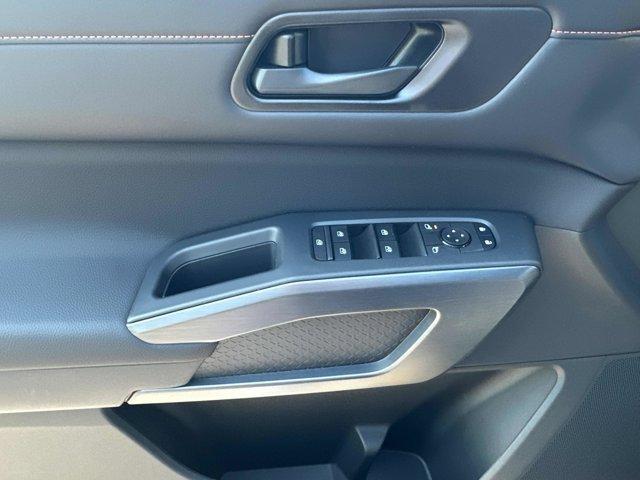 Photo of 2025 Black Nissan Pathfinder