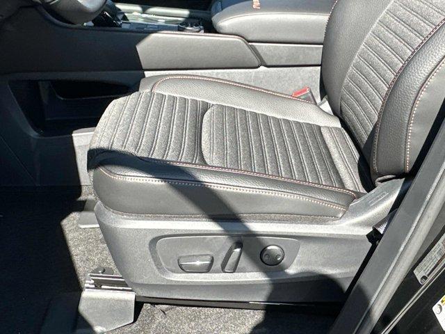 Photo of 2025 Black Nissan Pathfinder