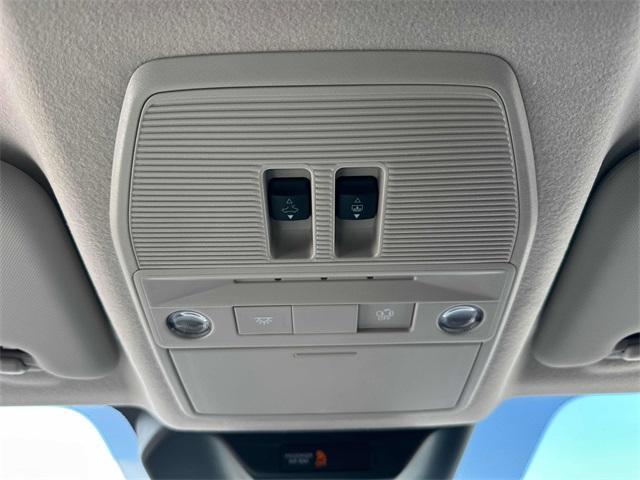 Photo of 2026 Aspen White Tri Nissan Kicks