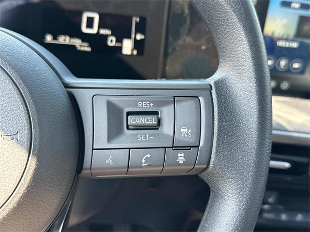 Photo of 2026 Aspen White Tri Nissan Kicks