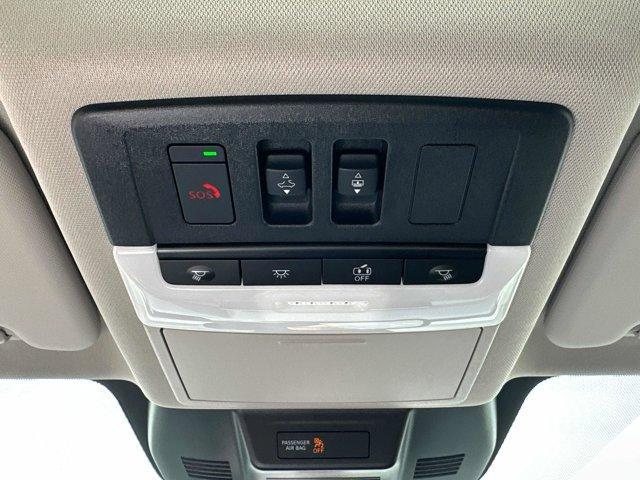 Photo of 2025 Everest White P Nissan Rogue