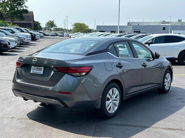 Photo of 2025 Gun Metallic Nissan Sentra