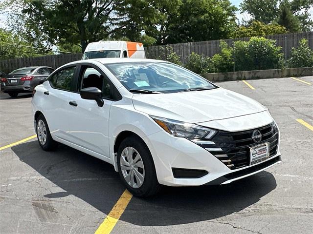 Photo of 2025 Cloud White Nissan Versa