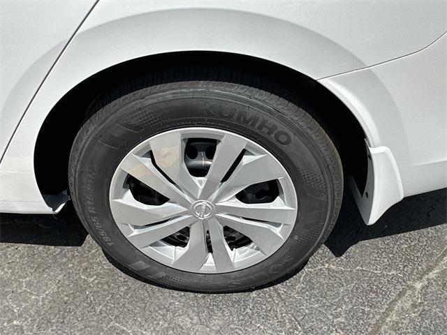 Photo of 2025 Cloud White Nissan Versa
