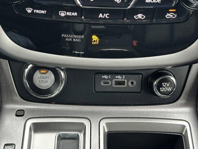 Photo of 2024 White Nissan Murano