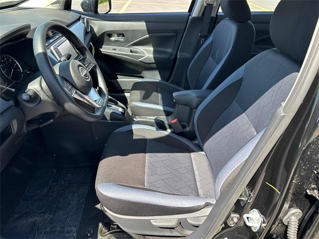 Photo of 2025 Black Nissan Versa