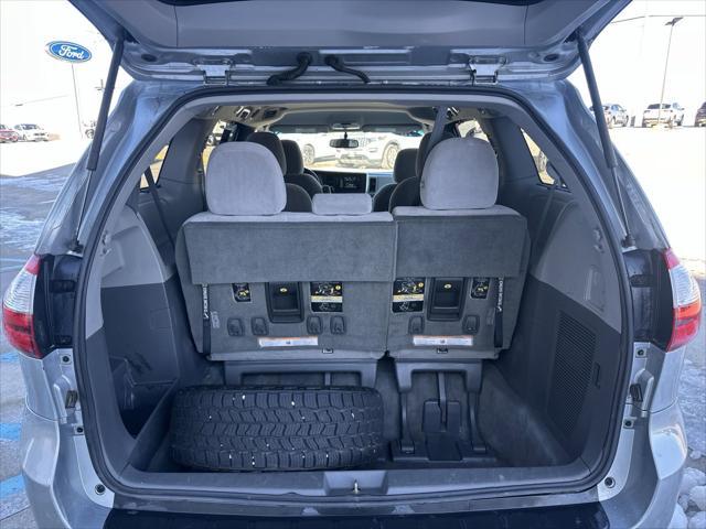 Photo of 2016  Toyota Sienna