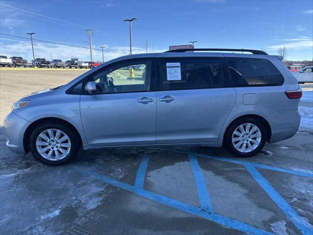 Photo of 2016  Toyota Sienna